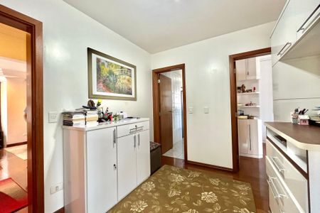 Apartamento à venda com 156m², 3 quartos e 3 vagas Apartamento à venda com 156m², 3 quartos e 3 vagasCorredor