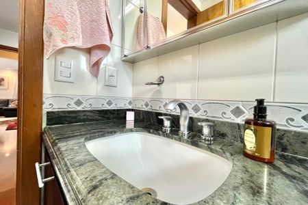 Apartamento à venda com 156m², 3 quartos e 3 vagas Apartamento à venda com 156m², 3 quartos e 3 vagasBanheiro da Suíte 2
