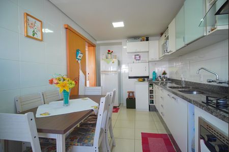 Apartamento à venda com 103m², 2 quartos e 2 vagas Apartamento à venda com 103m², 2 quartos e 2 vagasCozinha