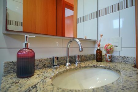 Apartamento à venda com 103m², 2 quartos e 2 vagas Apartamento à venda com 103m², 2 quartos e 2 vagasBanheiro