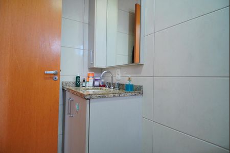 Apartamento à venda com 103m², 2 quartos e 2 vagas Apartamento à venda com 103m², 2 quartos e 2 vagasBanheiro da Suíte