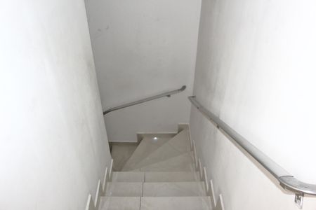 Casa à venda com 160m², 2 quartos e 4 vagasEscada