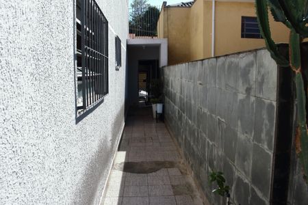 Casa à venda com 160m², 2 quartos e 4 vagasCorredor externo