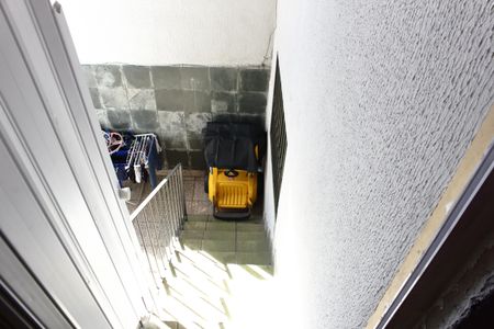 Casa à venda com 160m², 2 quartos e 4 vagasEscada externa