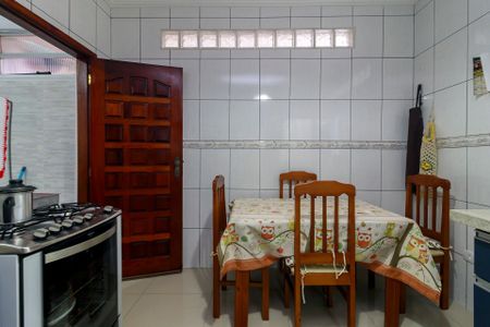 Casa à venda com 119m², 3 quartos e 2 vagas Casa à venda com 119m², 3 quartos e 2 vagasCozinha