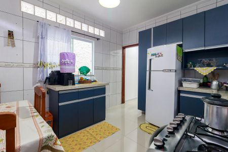 Casa à venda com 119m², 3 quartos e 2 vagas Casa à venda com 119m², 3 quartos e 2 vagasCozinha