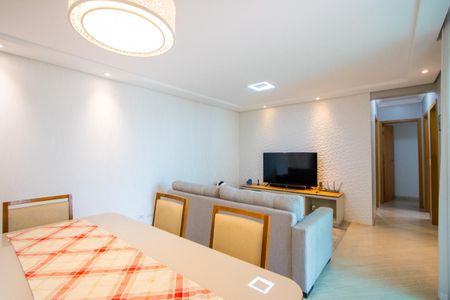 Apartamento à venda com 82m², 3 quartos e 2 vagas Apartamento à venda com 82m², 3 quartos e 2 vagasSala