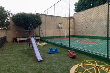 Apartamento para alugar com 166m², 3 quartos e 3 vagas Apartamento para alugar com 166m², 3 quartos e 3 vagasÁrea comum - Playground