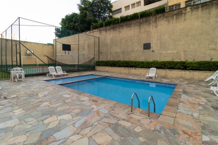 Apartamento para alugar com 166m², 3 quartos e 3 vagas Apartamento para alugar com 166m², 3 quartos e 3 vagasÁrea comum - Piscina