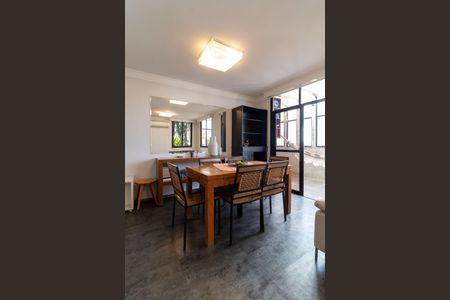 Apartamento para alugar com 166m², 3 quartos e 3 vagas Apartamento para alugar com 166m², 3 quartos e 3 vagasSala de Jantar