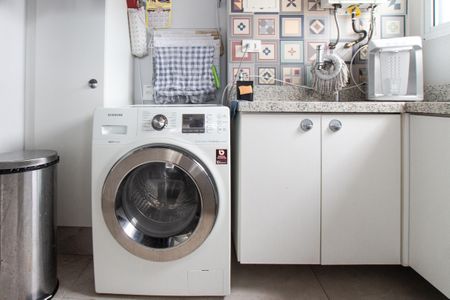 Apartamento à venda com 144m², 2 quartos e 2 vagas Apartamento à venda com 144m², 2 quartos e 2 vagasÁrea de Serviço