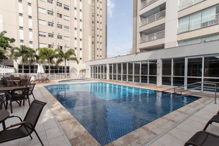 Apartamento à venda com 144m², 2 quartos e 2 vagas Apartamento à venda com 144m², 2 quartos e 2 vagasÁrea comum - Piscina