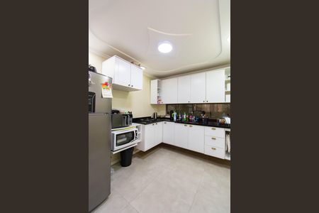 Casa à venda com 130m², 3 quartos e 2 vagas Casa à venda com 130m², 3 quartos e 2 vagasCozinha
