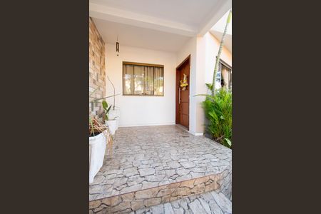 Casa à venda com 130m², 3 quartos e 2 vagas Casa à venda com 130m², 3 quartos e 2 vagasÁrea Externa