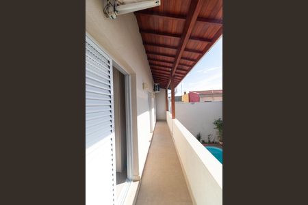 Casa à venda com 200m², 3 quartos e 3 vagasSacada dos dormitórios