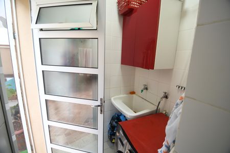 Casa de condomínio à venda com 100m², 3 quartos e 2 vagasÁrea de Serviço