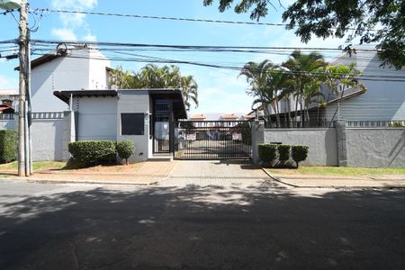Casa de condomínio à venda com 100m², 3 quartos e 2 vagasFachada