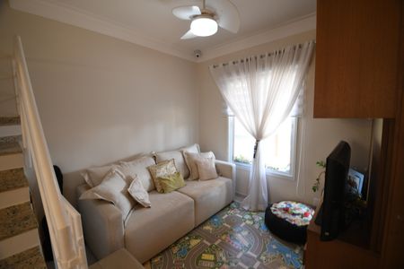 Casa de condomínio à venda com 100m², 3 quartos e 2 vagasSala