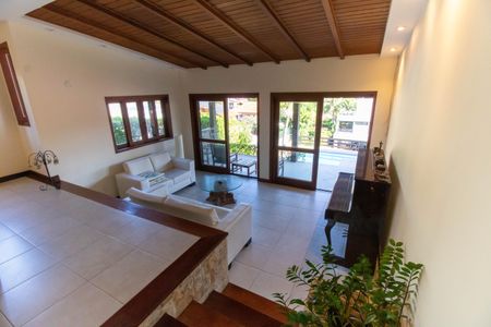 Casa de condomínio à venda com 300m², 5 quartos e 2 vagas Casa de condomínio à venda com 300m², 5 quartos e 2 vagasSala