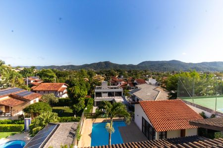 Casa de condomínio à venda com 300m², 5 quartos e 2 vagas Casa de condomínio à venda com 300m², 5 quartos e 2 vagasVista da Suíte 2