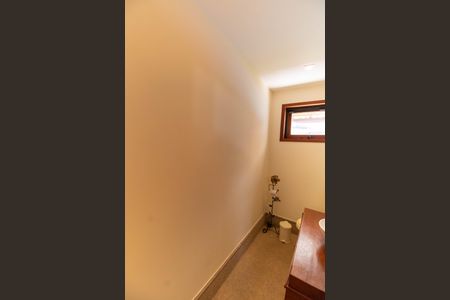 Casa de condomínio à venda com 300m², 5 quartos e 2 vagas Casa de condomínio à venda com 300m², 5 quartos e 2 vagasLavabo