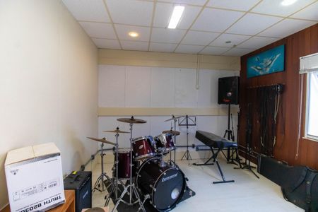 Casa de condomínio à venda com 300m², 5 quartos e 2 vagas Casa de condomínio à venda com 300m², 5 quartos e 2 vagasStudio