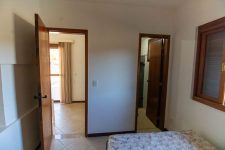 Casa de condomínio à venda com 300m², 5 quartos e 2 vagas Casa de condomínio à venda com 300m², 5 quartos e 2 vagasSuíte Externa