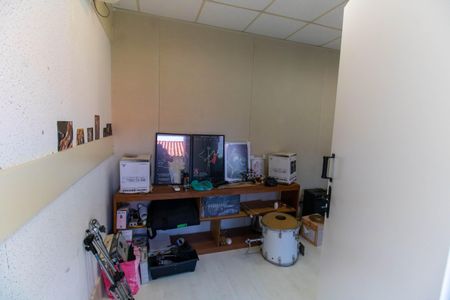 Casa de condomínio à venda com 300m², 5 quartos e 2 vagas Casa de condomínio à venda com 300m², 5 quartos e 2 vagasStudio