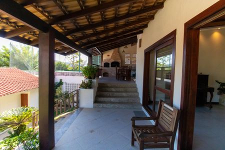 Casa de condomínio à venda com 300m², 5 quartos e 2 vagas Casa de condomínio à venda com 300m², 5 quartos e 2 vagasVaranda da Sala