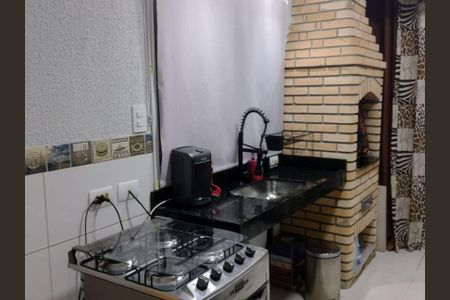 Apartamento à venda com 110m², 2 quartos e 2 vagas Apartamento à venda com 110m², 2 quartos e 2 vagasCozinha