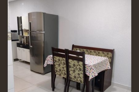 Apartamento à venda com 110m², 2 quartos e 2 vagas Apartamento à venda com 110m², 2 quartos e 2 vagasCozinha