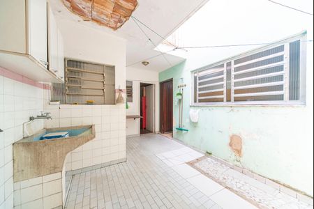 Casa à venda com 196m², 3 quartos e 2 vagas Casa à venda com 196m², 3 quartos e 2 vagasÁrea de serviço