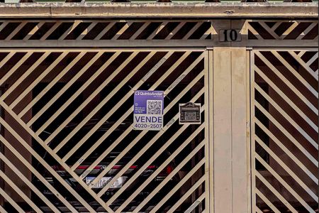 Casa à venda com 196m², 3 quartos e 2 vagas Casa à venda com 196m², 3 quartos e 2 vagasPlaca