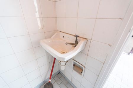 Casa à venda com 196m², 3 quartos e 2 vagas Casa à venda com 196m², 3 quartos e 2 vagasBanheiro de serviço