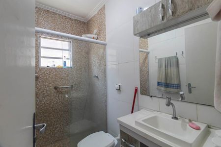 Casa à venda com 240m², 4 quartos e 2 vagas Casa à venda com 240m², 4 quartos e 2 vagasBanheiro 2