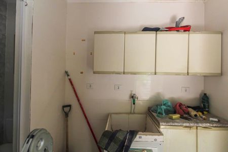 Casa à venda com 240m², 4 quartos e 2 vagas Casa à venda com 240m², 4 quartos e 2 vagasÁrea de Serviço 2