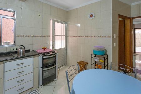 Casa à venda com 220m², 3 quartos e 2 vagas Casa à venda com 220m², 3 quartos e 2 vagasCozinha