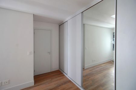 Apartamento à venda com 60m², 2 quartos e 2 vagasSuite 1