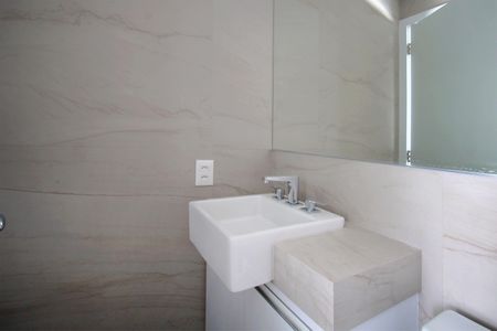 Apartamento à venda com 60m², 2 quartos e 2 vagasBanheiro da Suíte 1