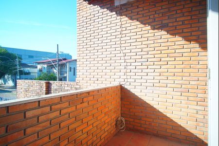 Casa à venda com 230m², 3 quartos e 2 vagasQuarto 