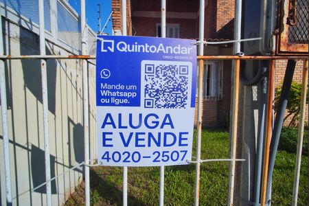 Casa à venda com 230m², 3 quartos e 2 vagasFachada e placa