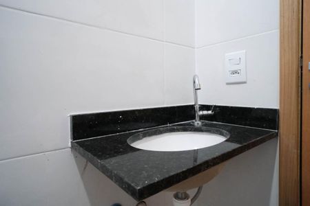 Casa à venda com 109m², 3 quartos e 2 vagasBanheiro Social