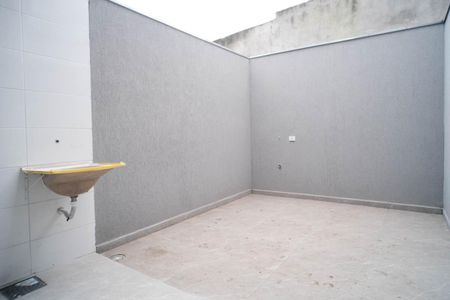 Casa à venda com 109m², 3 quartos e 2 vagasLavanderia