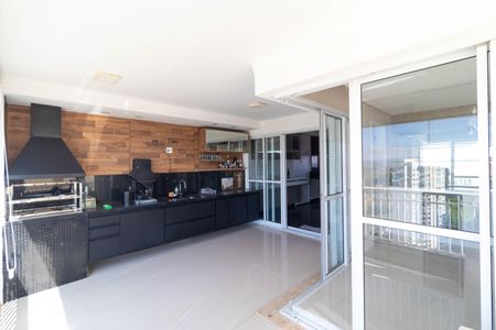 Apartamento à venda com 166m², 3 quartos e 3 vagas Apartamento à venda com 166m², 3 quartos e 3 vagasSala