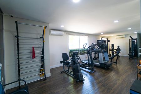 Apartamento à venda com 166m², 3 quartos e 3 vagas Apartamento à venda com 166m², 3 quartos e 3 vagasÁrea comum - Academia