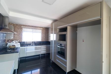 Apartamento à venda com 166m², 3 quartos e 3 vagas Apartamento à venda com 166m², 3 quartos e 3 vagasCozinha