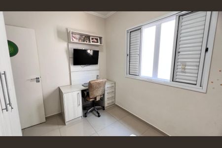 Casa de condomínio à venda com 147m², 3 quartos e 2 vagas Casa de condomínio à venda com 147m², 3 quartos e 2 vagasQuarto