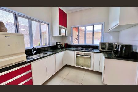Casa de condomínio à venda com 147m², 3 quartos e 2 vagas Casa de condomínio à venda com 147m², 3 quartos e 2 vagasCozinha