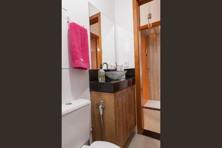 Apartamento à venda com 57m², 2 quartos e 1 vagaBanheiro Social