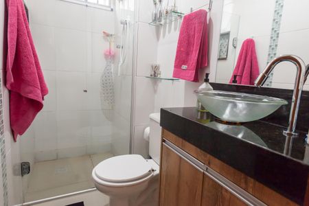 Banheiro Social de apartamento à venda com 2 quartos, 57m² em São Paulo, Belo Horizonte